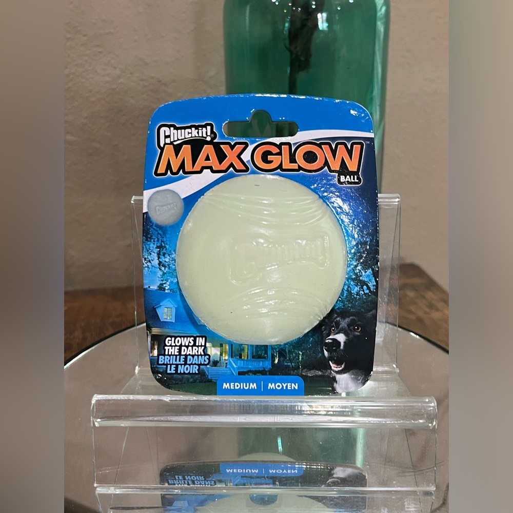 Chuckit! Max Glow Ball, Glow-in-the-Dark Medium size ball, new!